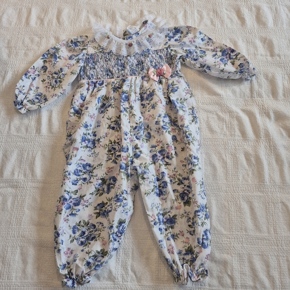Vintage girls size 18 months 1994 floral romper white blue & pink flowers EUC